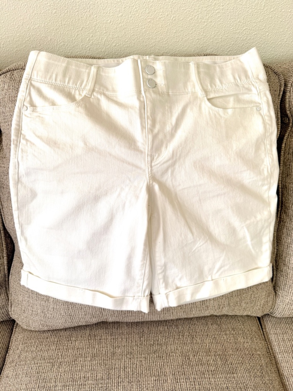 Apt. 9 Women's White Roll-Cuff Bermuda Shorts